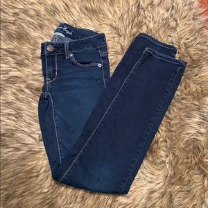 American Eagle dark wash skinny jeans size 0